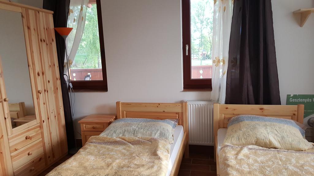 Gesztenyes Vendeghaz Garáb Zewnętrze zdjęcie